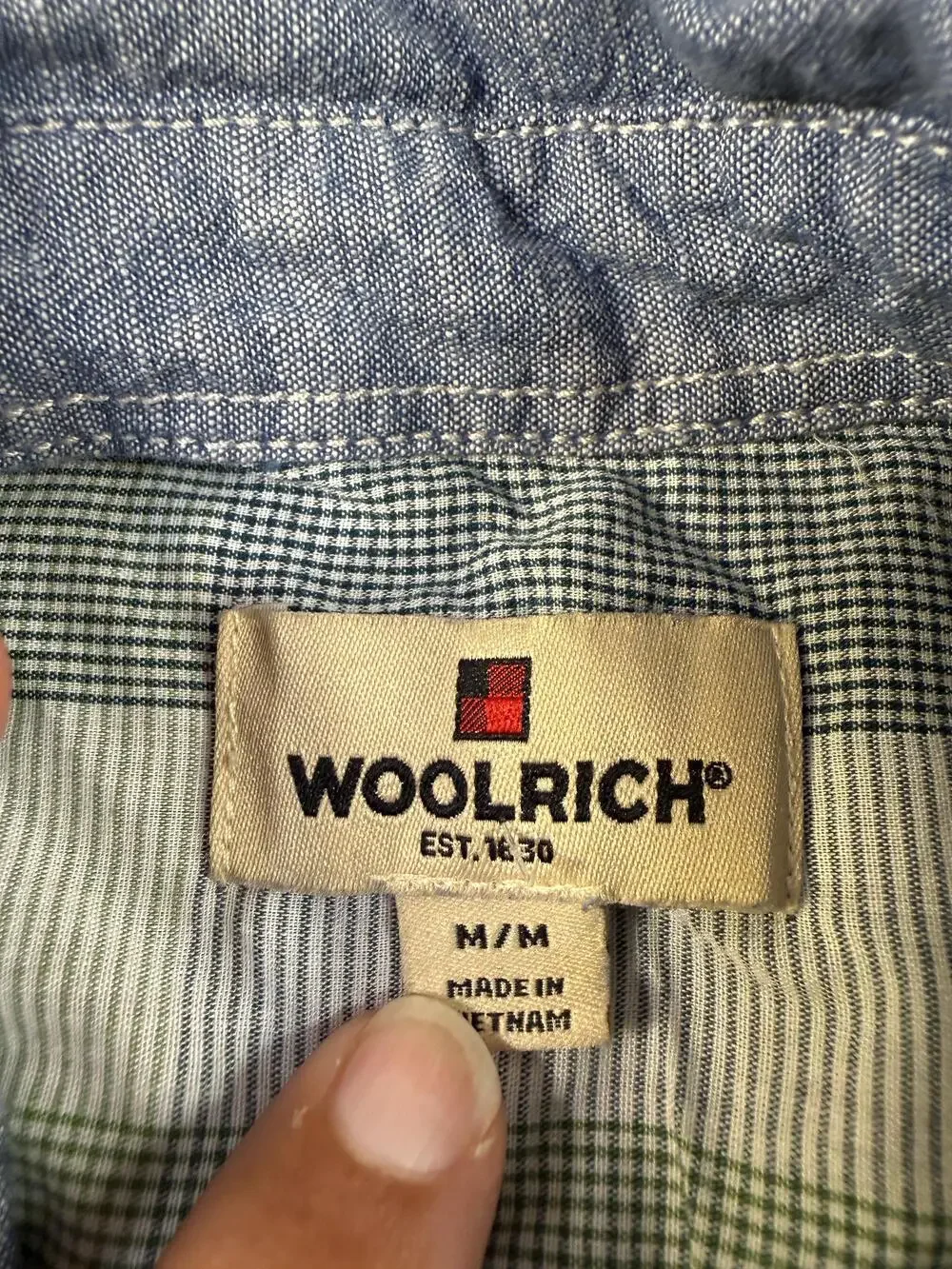 Woolrich Shirt Mens Medium Blue Short Sleeve Button Front Chambray Casual